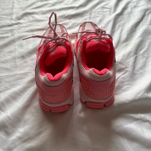 Nike Zoom Vomero 5 “triple pink” - Picture 3 of 8